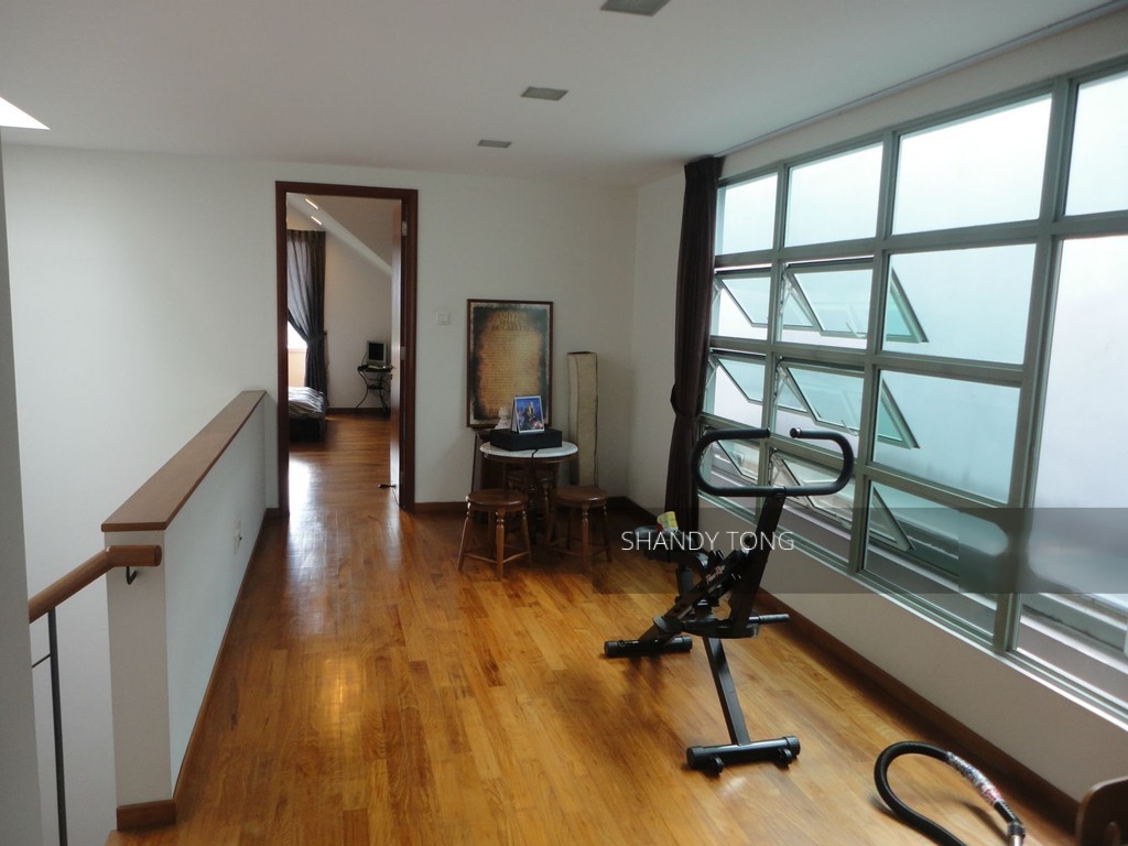 Chuan Vale (D19), Terrace #140429372